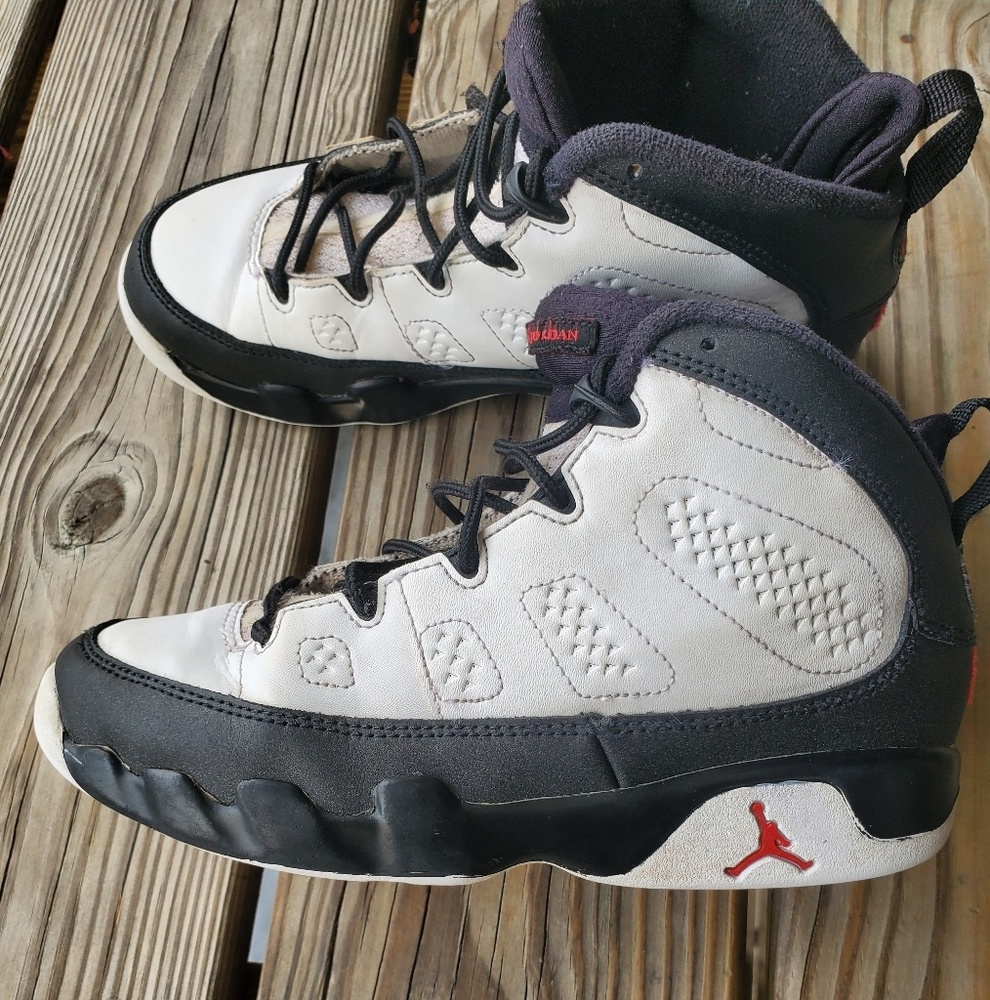 💥RETRO 9 JORDANS💥